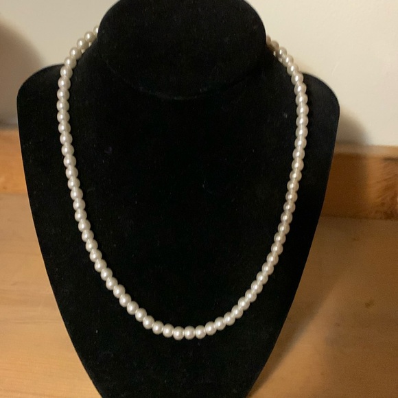 Vintage faux pearl necklace 16”* - Picture 1 of 5